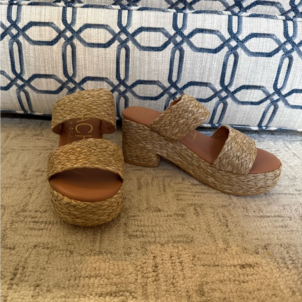 Platform sandals